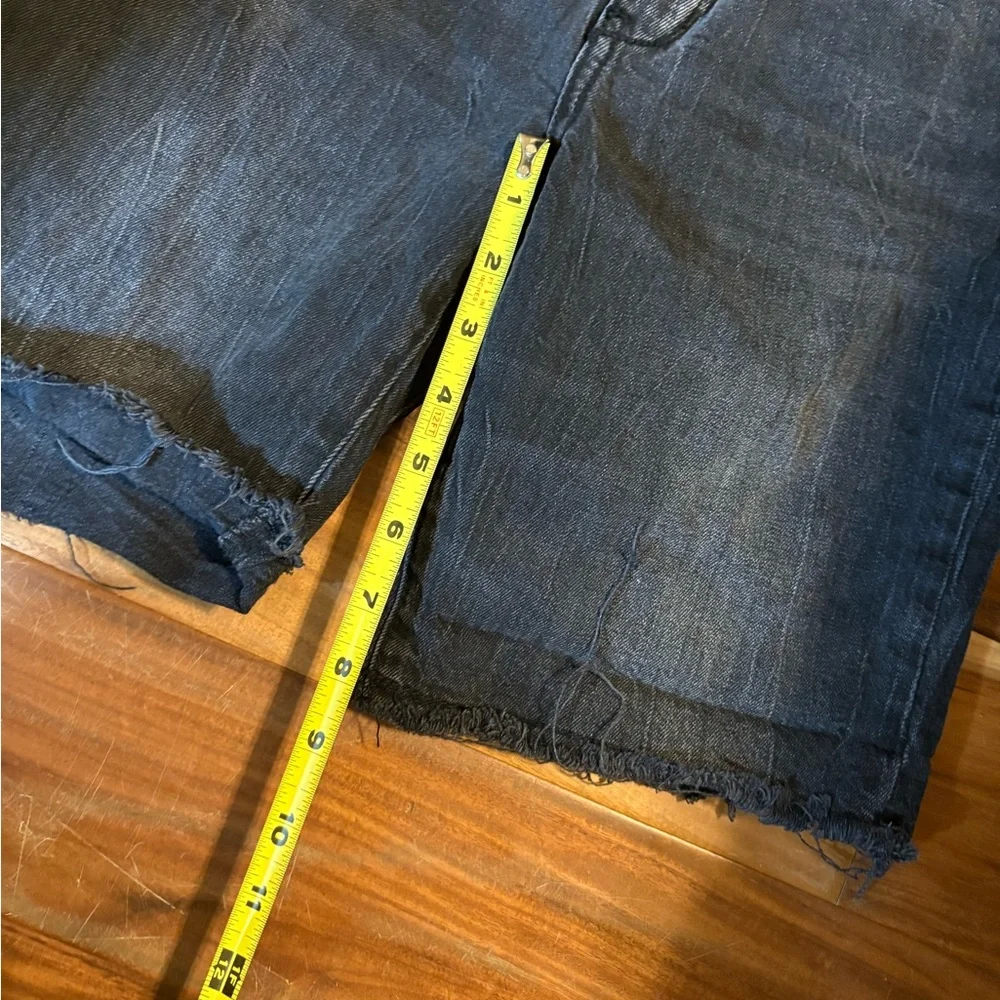 Anthropologie Dark Denim Jean‎ Shorts (13) - Picture 2 of 7